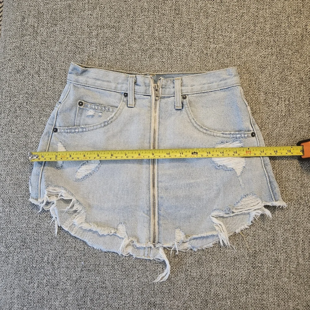 CARMAR Dallas Beatrice Zip Front Denim Mini Skirt US Size 25